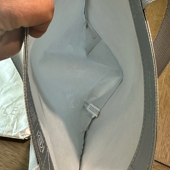 NWT! Bundle of 2 Large Athleta Tote Bags - Picture 4 of 6